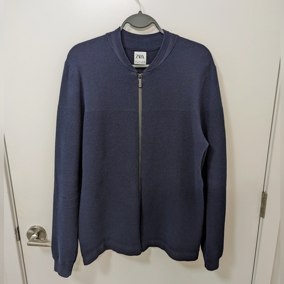 Men's Navy Blue Zip Up Sweater - Picture 1 of 3